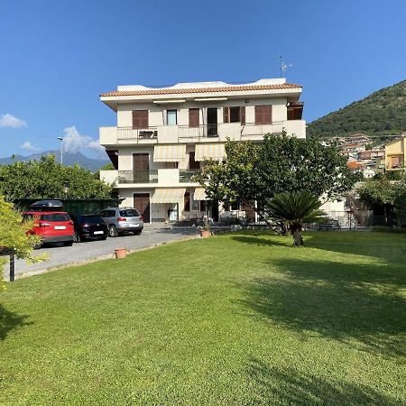 I Fiori Di Pietra Apart otel Pietra Ligure Dış mekan fotoğraf