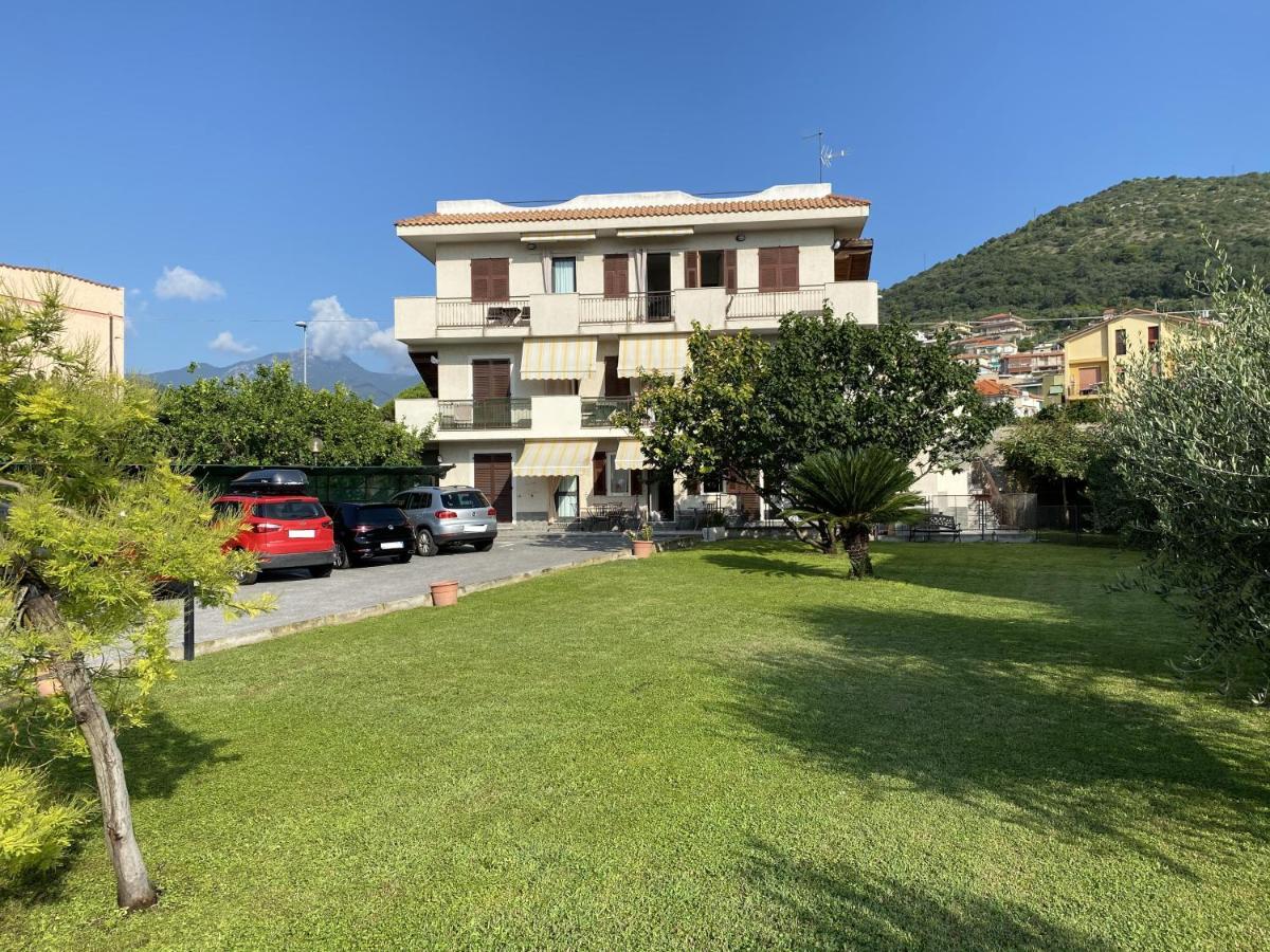 I Fiori Di Pietra Apart otel Pietra Ligure Dış mekan fotoğraf